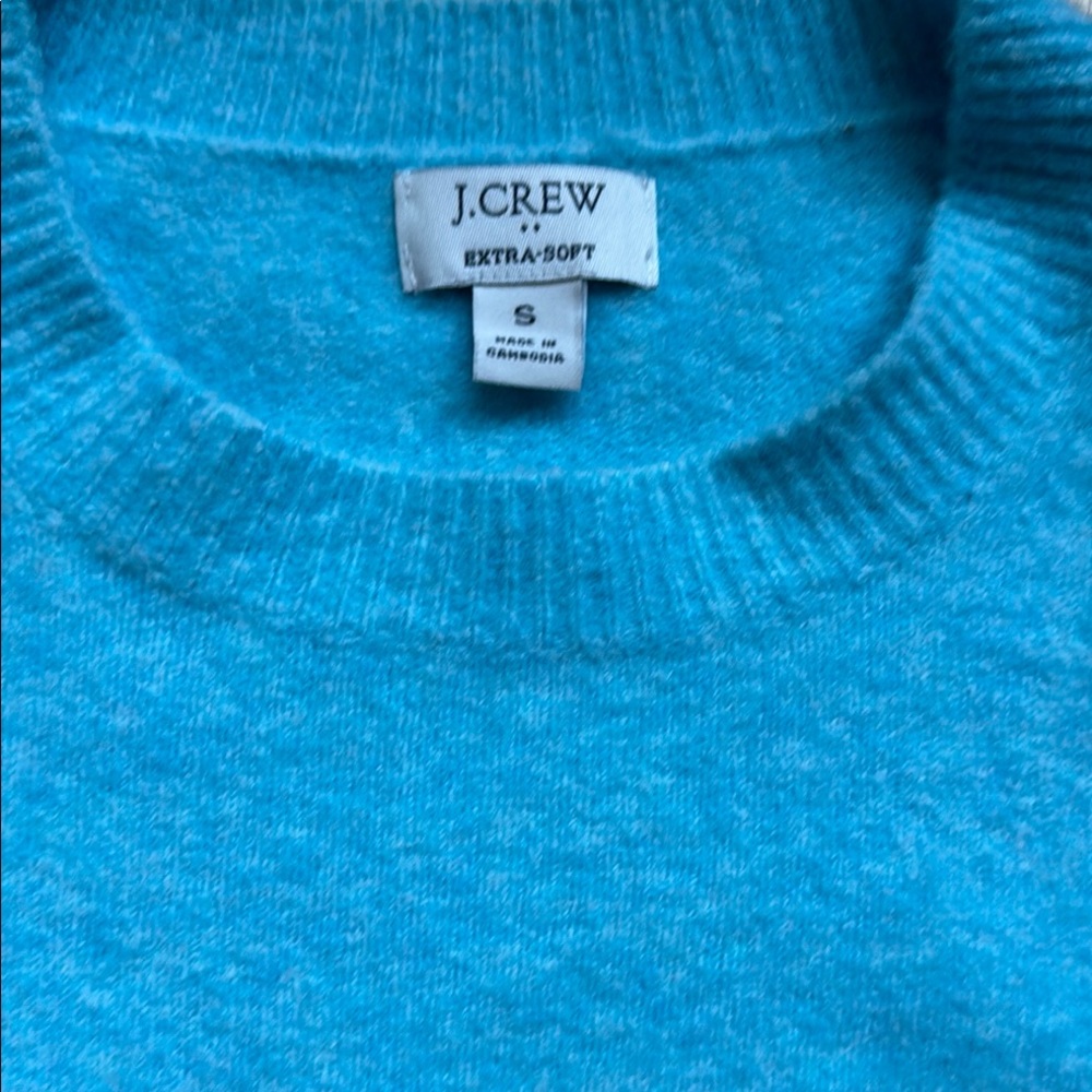 J. Crew Factory Aqua Blue Crew Neck Sweater Soft and Casual, brand new - Picture 2 of 4